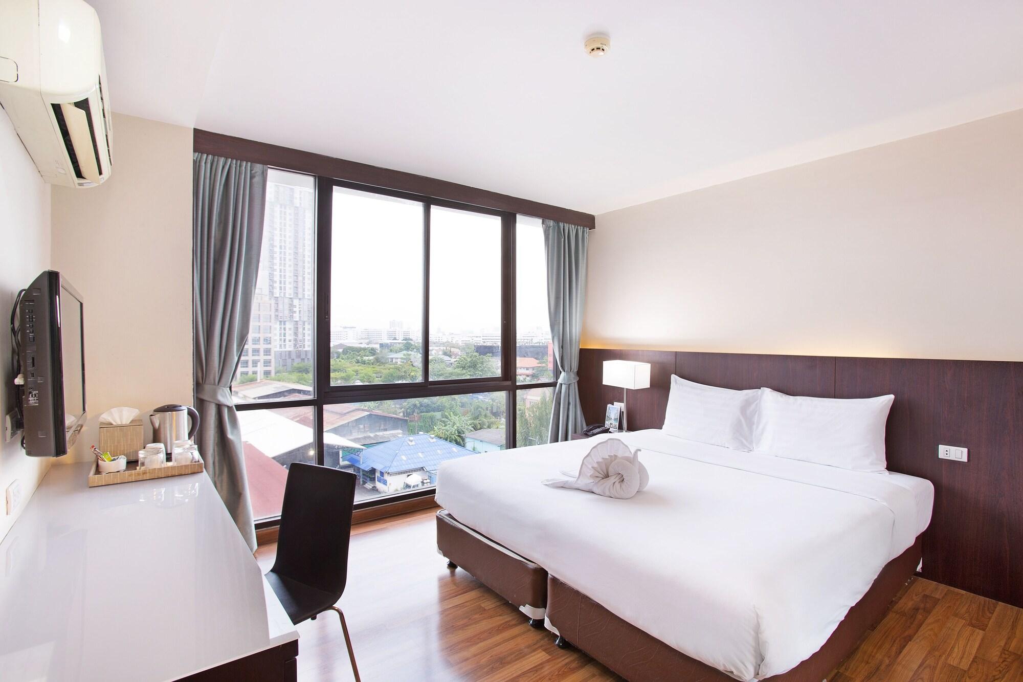 Mida Hotel Ngamwongwan - SHA Plus Nonthaburi Bagian luar foto
