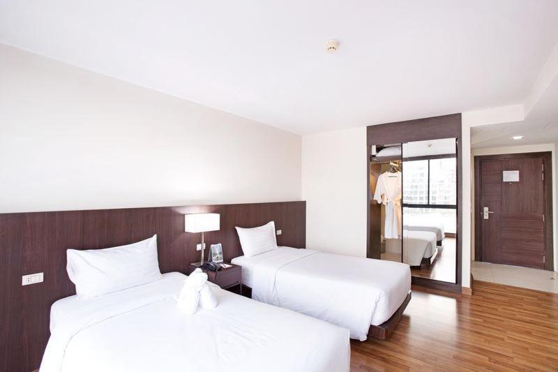 Mida Hotel Ngamwongwan - SHA Plus Nonthaburi Bagian luar foto