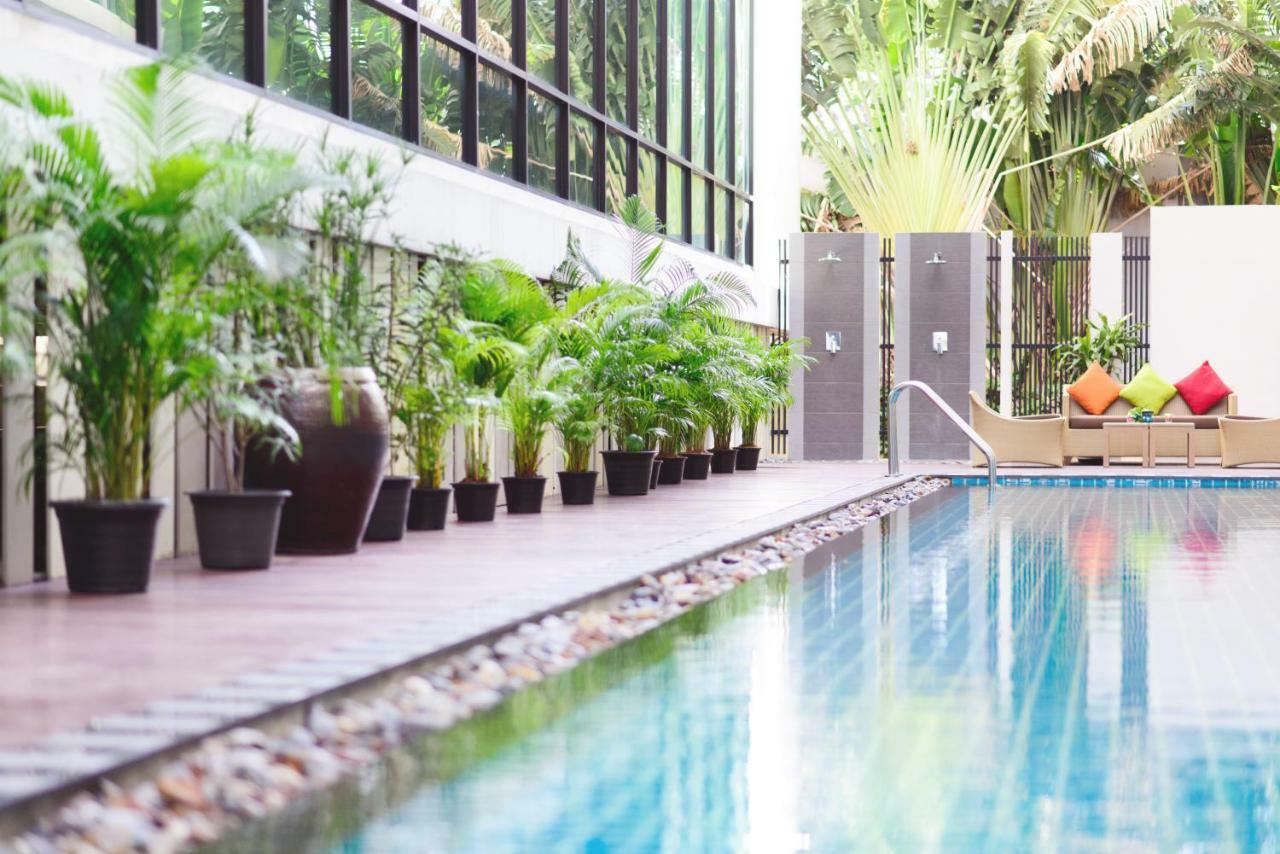 Mida Hotel Ngamwongwan - SHA Plus Nonthaburi Bagian luar foto