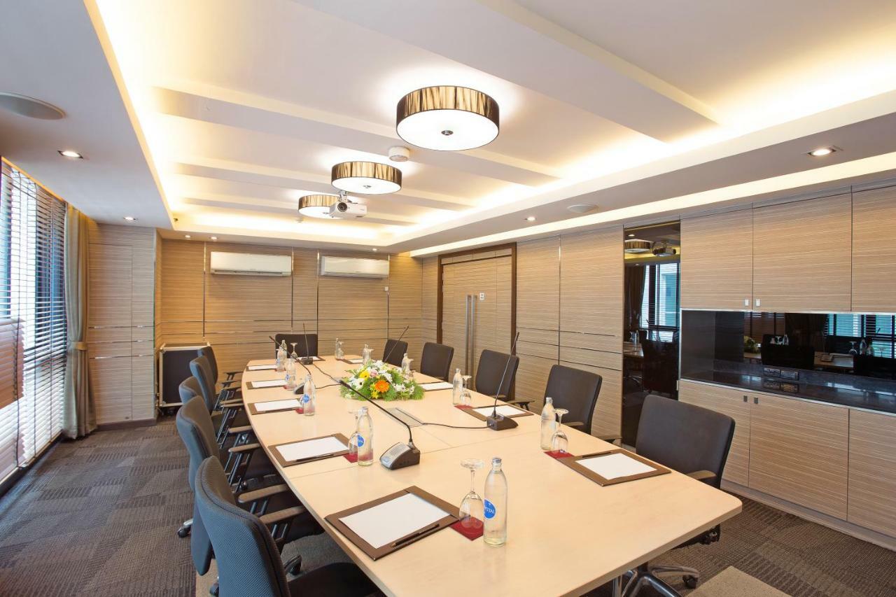 Mida Hotel Ngamwongwan - SHA Plus Nonthaburi Bagian luar foto